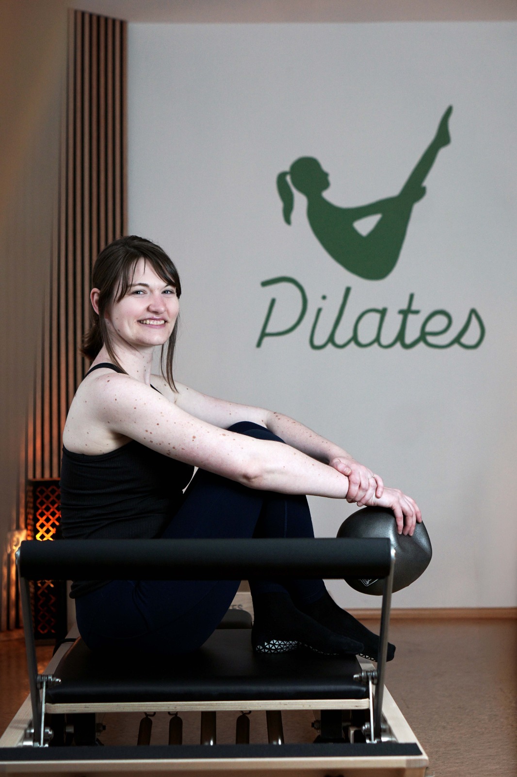 Nathalie im Pilates-Studio